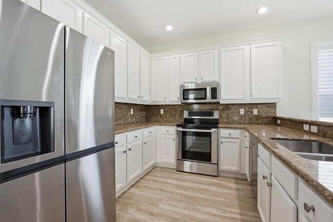 Building Photo - 8895 Chestnut Ridge Way