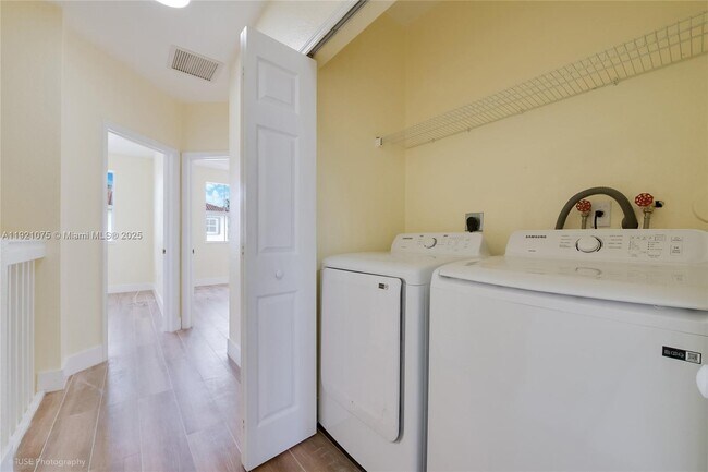 Building Photo - 24331 SW 108th Pl