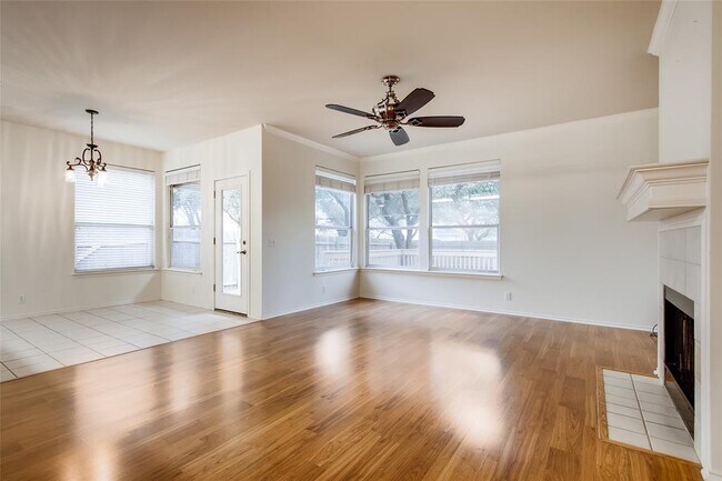 Building Photo - 3217 Tehama Ct
