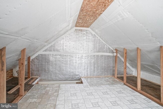 Building Photo - 19 E Millbrooke Ave