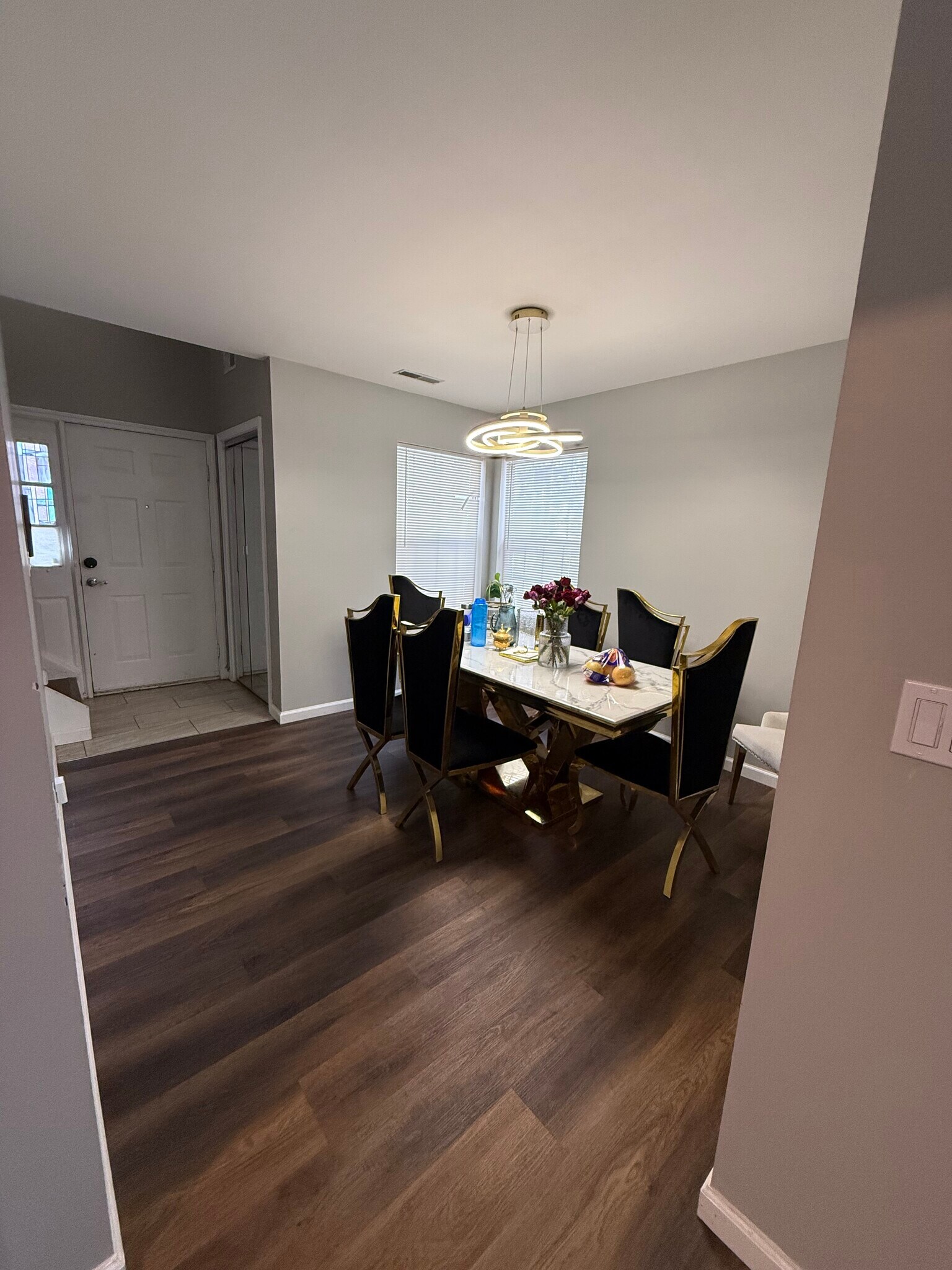 Building Photo - 36 Renaissance Ln