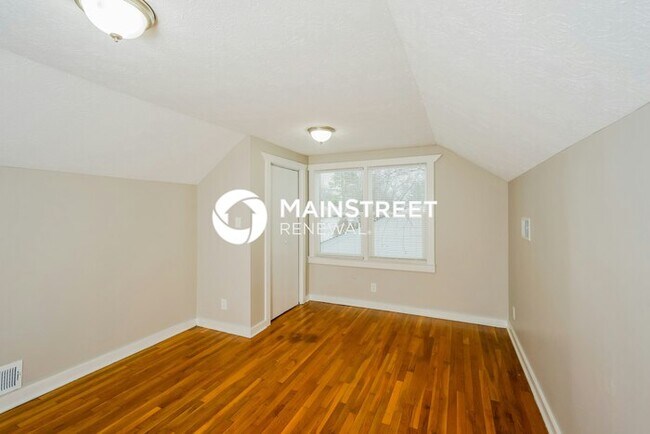 Building Photo - 3 Bedroom Pet-Friendly Home in Louisville,...