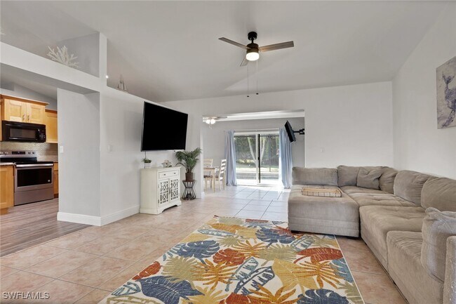 Building Photo - 1324 SW 1st Ave