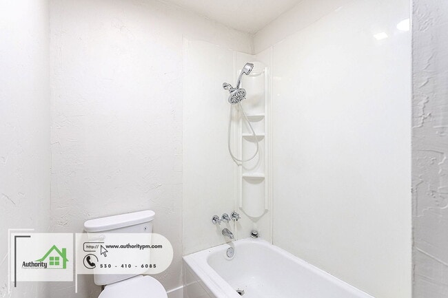 Building Photo - 1427 Orange Ave