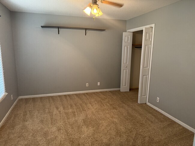 Building Photo - 238 Blair Dr