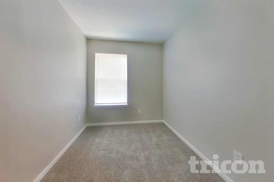 Building Photo - 8117 Pelham Pl