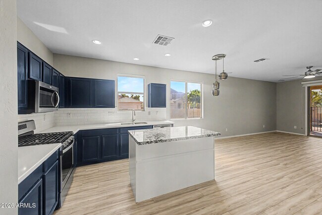 Building Photo - 15207 W Windward Ave