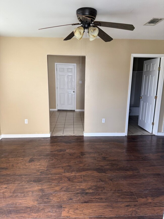 Building Photo - 5730 Cameron Blvd