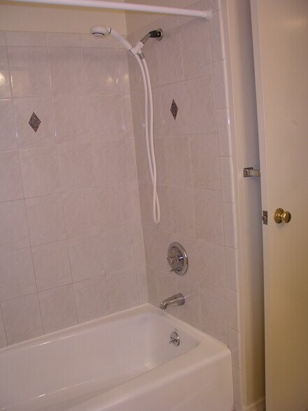 Building Photo - 141 Darby Pl