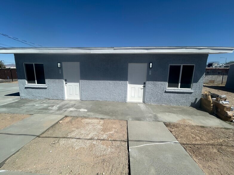 Unit B - 210 W Monroe Ave