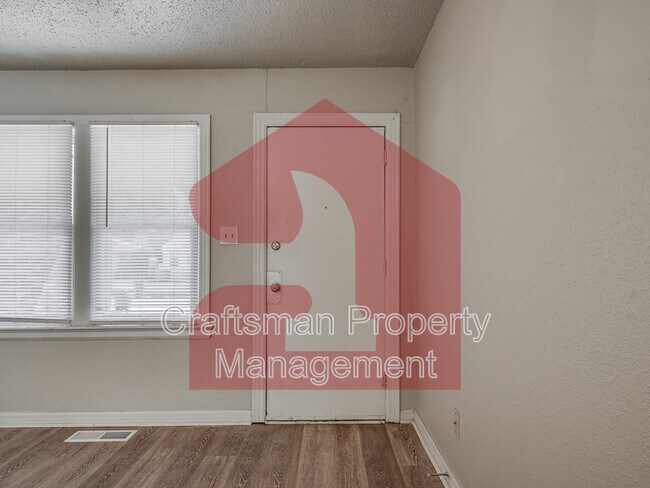 Building Photo - 1201 Carverdale Dr