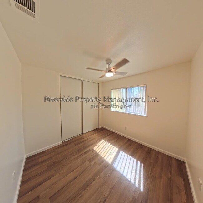 Building Photo - 24052 Royale St