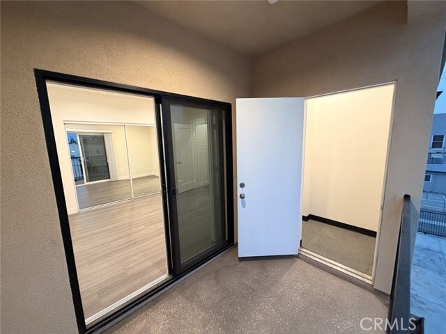 Building Photo - 511 N Azusa Ave