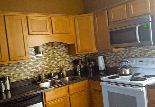 Building Photo - 4418 Beau Monde Dr