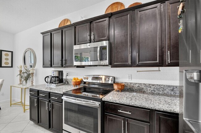 Building Photo - 10139 Wellington Parc Dr