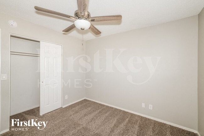 Building Photo - 3345 W Columbine Dr