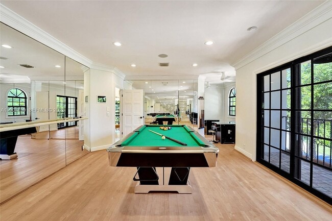 Building Photo - 2035 NE 31st Ave