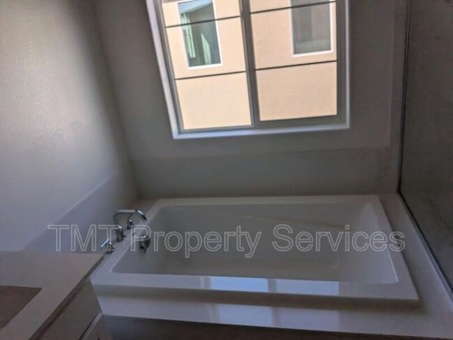 Building Photo - 8809 Boes Wy