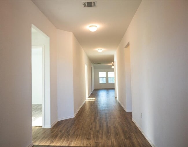 Building Photo - 423 Bluejack Wy