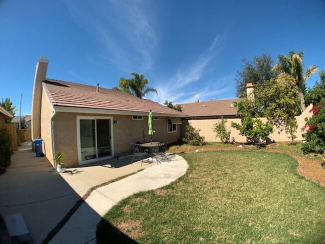 Building Photo - 4550 N Ashtree St