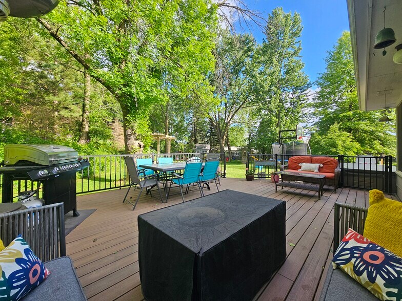 Deck - 2301 Jessup Cir