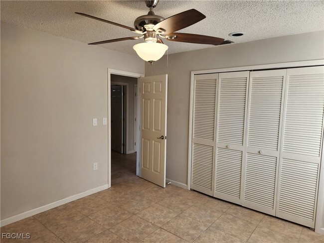 Building Photo - 3817 SE 11th Ave