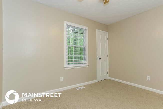 Building Photo - 265 Arbor Way
