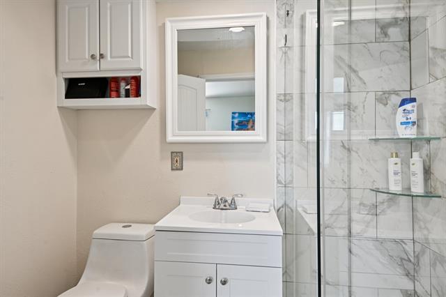 Building Photo - 2106 Avalon Ln