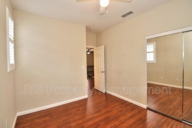 Building Photo - 217 Barnhill Dr