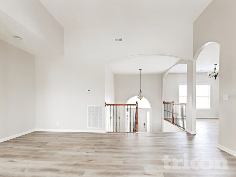 Building Photo - 2849 Brewster Drive