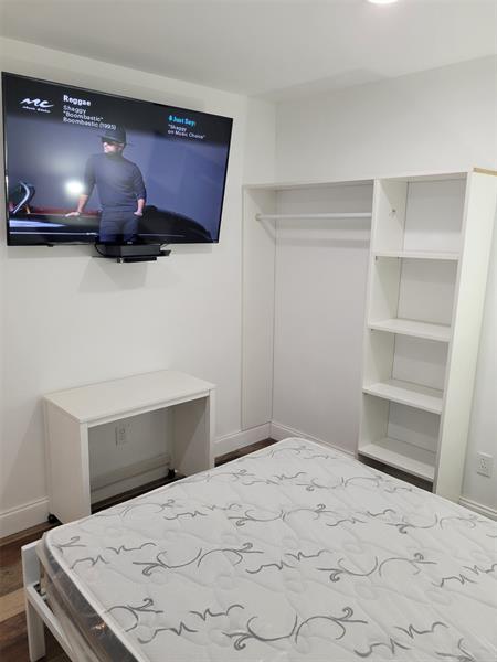 Building Photo - 291 SW 60th Ave