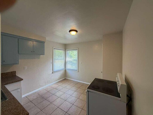 Building Photo - 4636 N 46th St