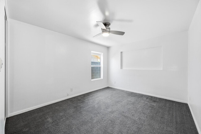 Building Photo - 8639 E Virginia Ave