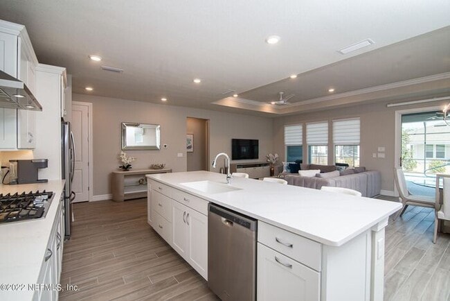 Building Photo - 73 Havencrest Ave