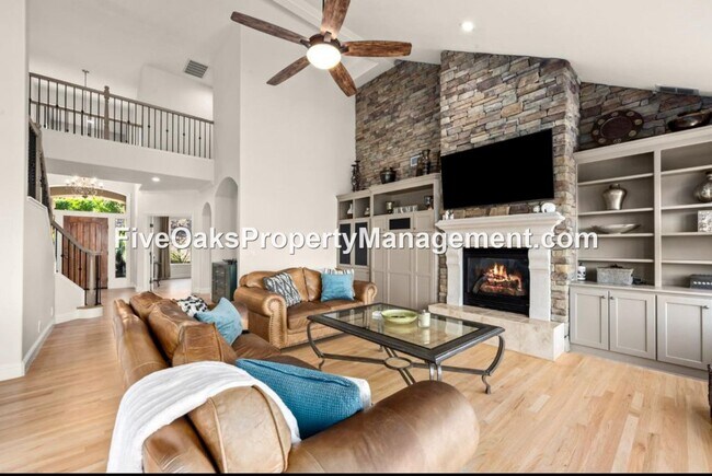 Building Photo - 5185 Mertola Dr