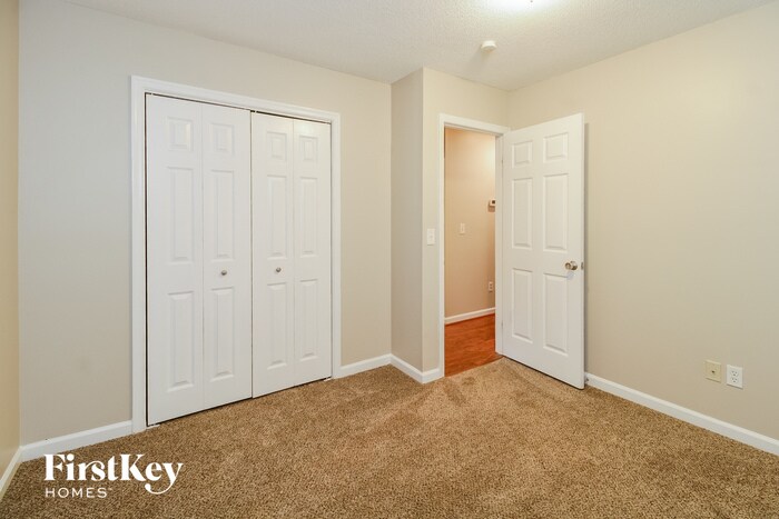 Building Photo - 2417 Quaker Landing Rd