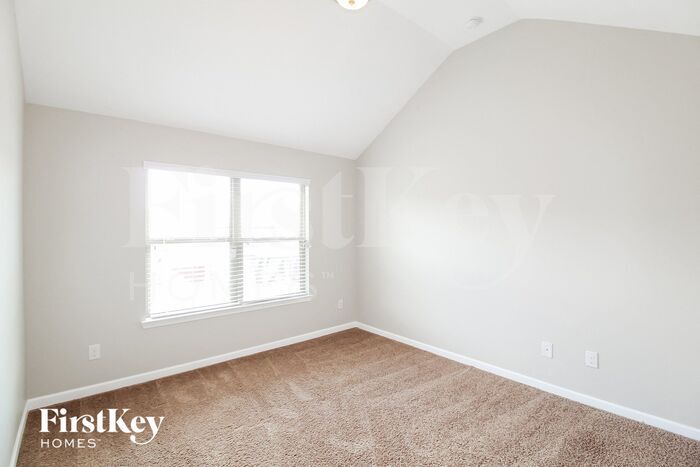 Building Photo - 8121 White Oak Loop