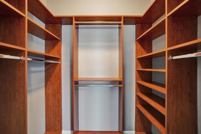 Building Photo - 6105 Grand Cypress Cir W