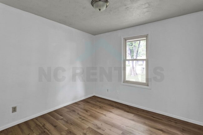 Building Photo - 1200 Blackmoor Rd