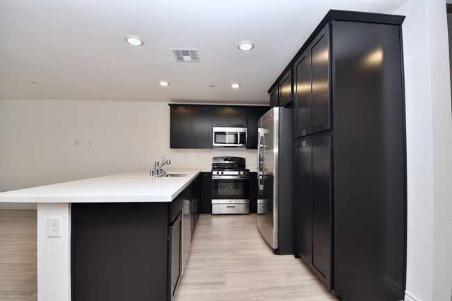 Building Photo - Brand New Build 3-Bedroom Townhome in Nort...