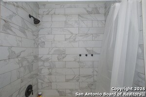 Building Photo - 430 CR 683