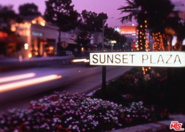 Building Photo - 1211 Sunset Plaza Dr