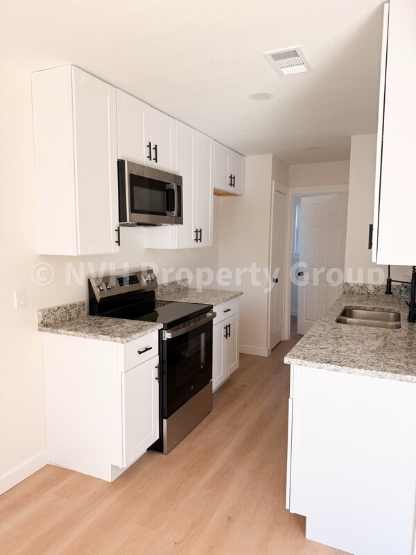 Building Photo - 308 E Bourn St