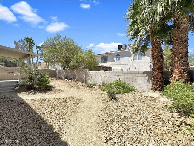 Building Photo - 8700 Raindrop Canyon Ave