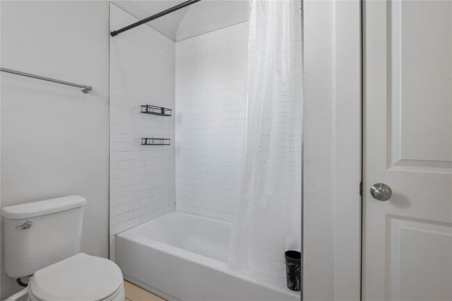 Building Photo - 13001 Hymeadow Dr