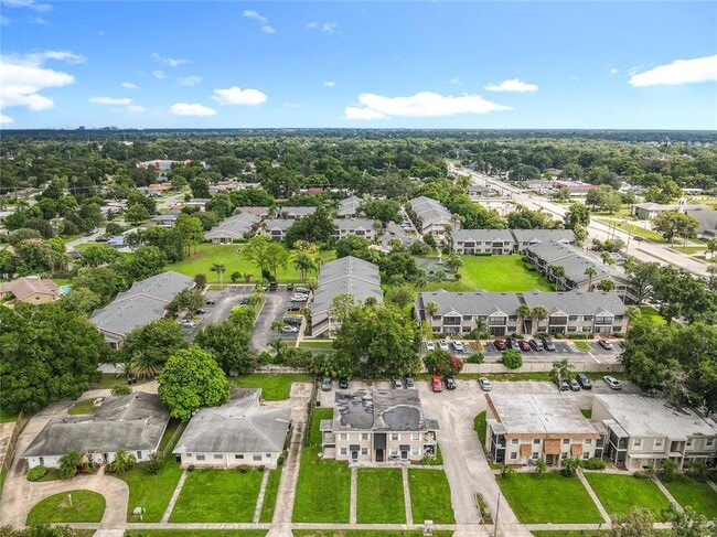 Building Photo - 4223 Parkside Dr