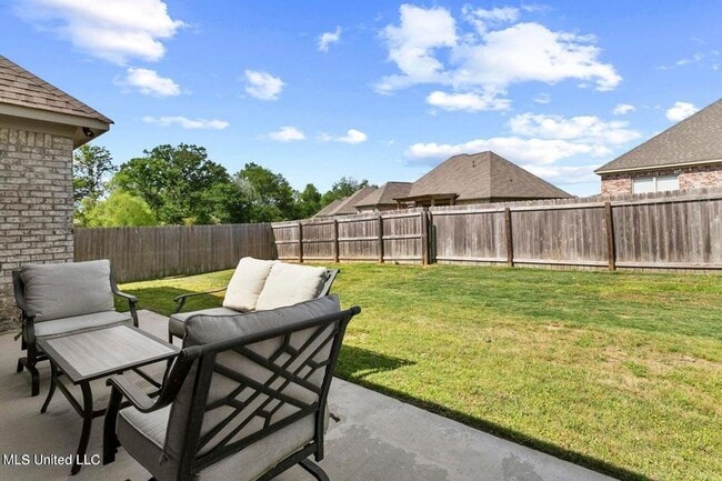 Building Photo - 3 Bed/2 Bath Home in Woodscape of Oakfield