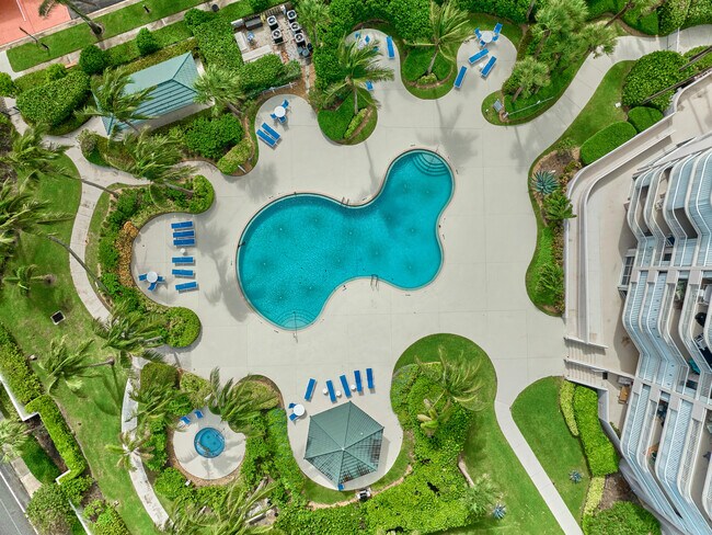 Building Photo - 5051 N Hwy A1A