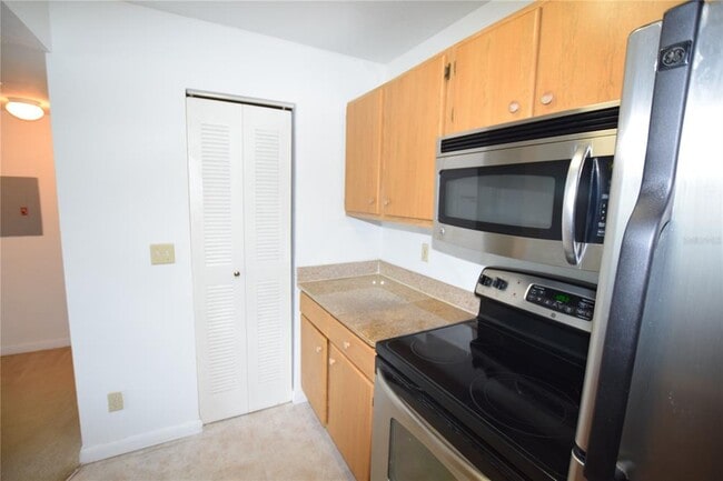 Building Photo - 11594 Westwood Blvd