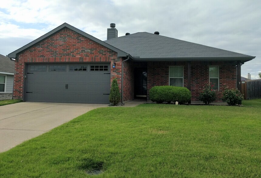 510 HARVARD DRIVE - 510 Oxford Loop